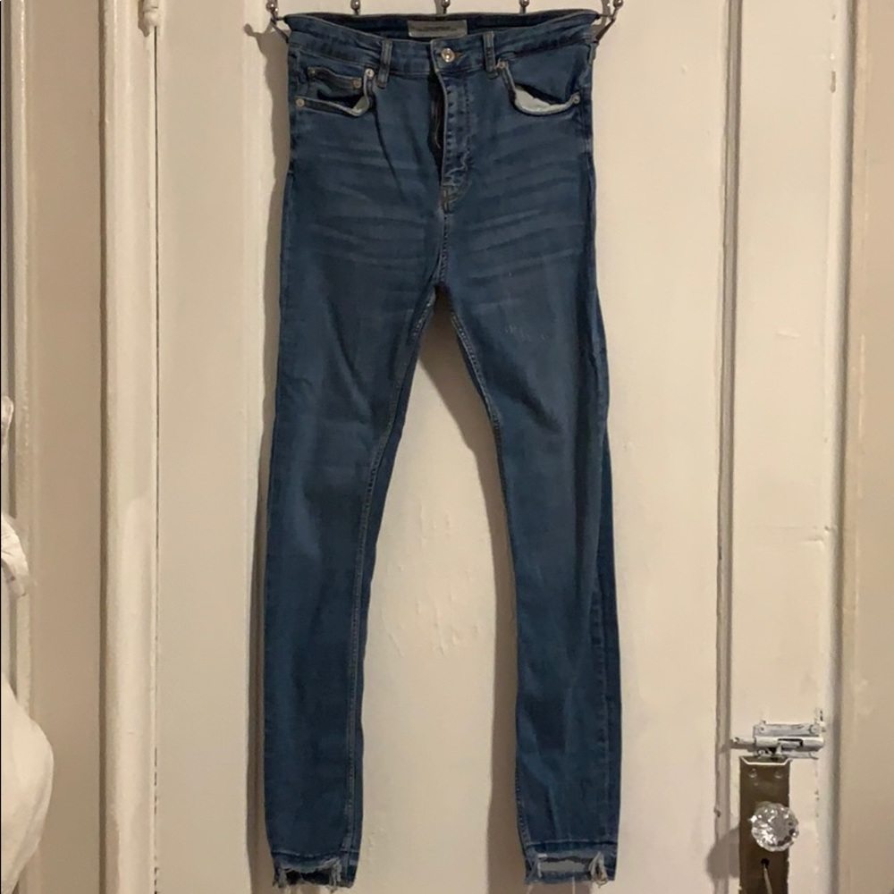 High waisted jeans